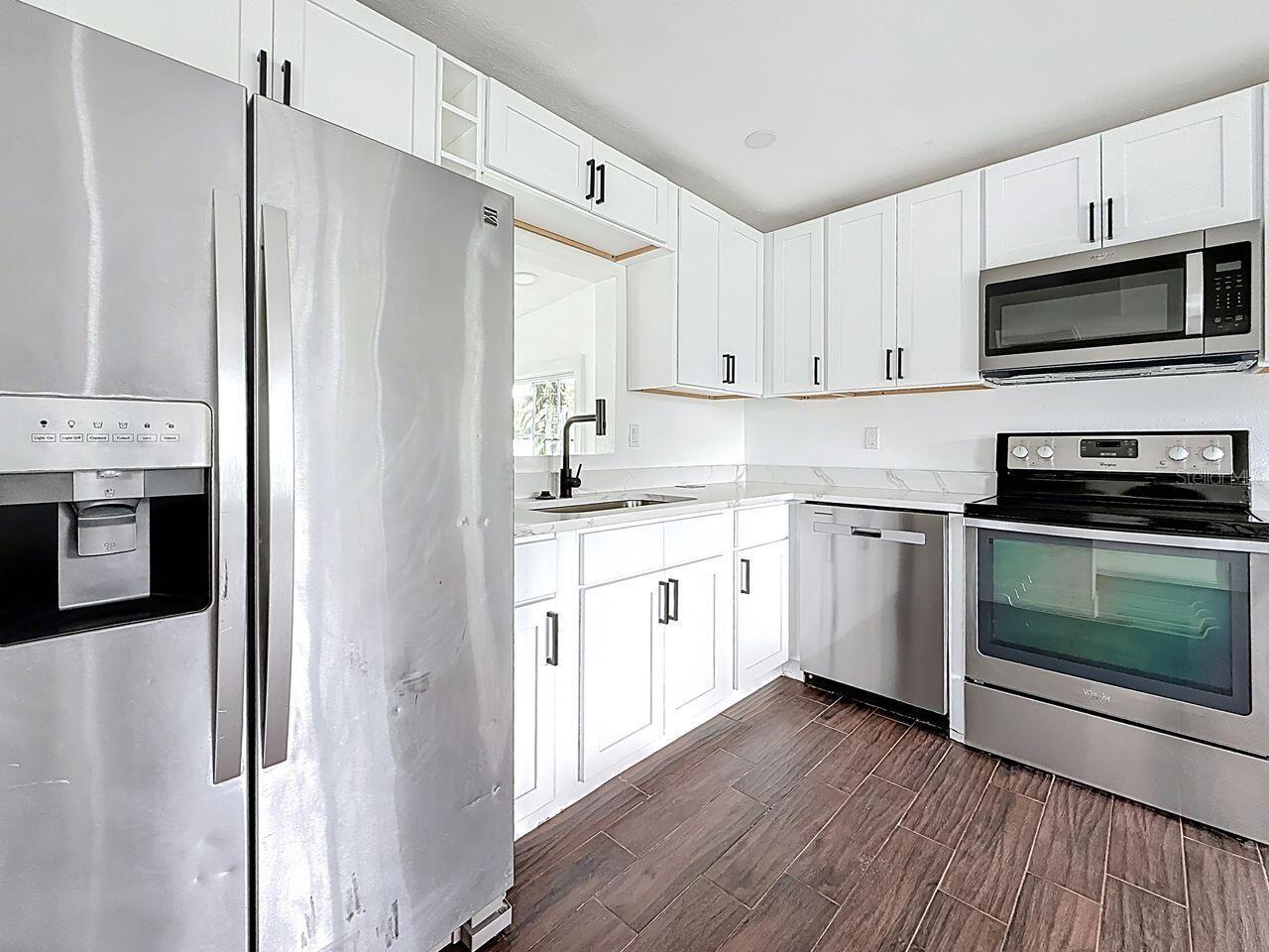 Image 15 of 39 For 2122 52nd Avenue N