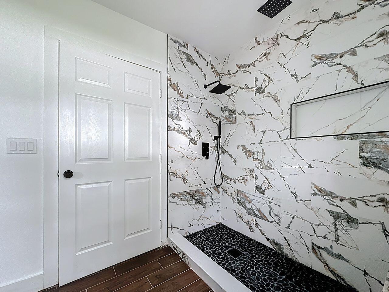 Image 21 of 39 For 2122 52nd Avenue N
