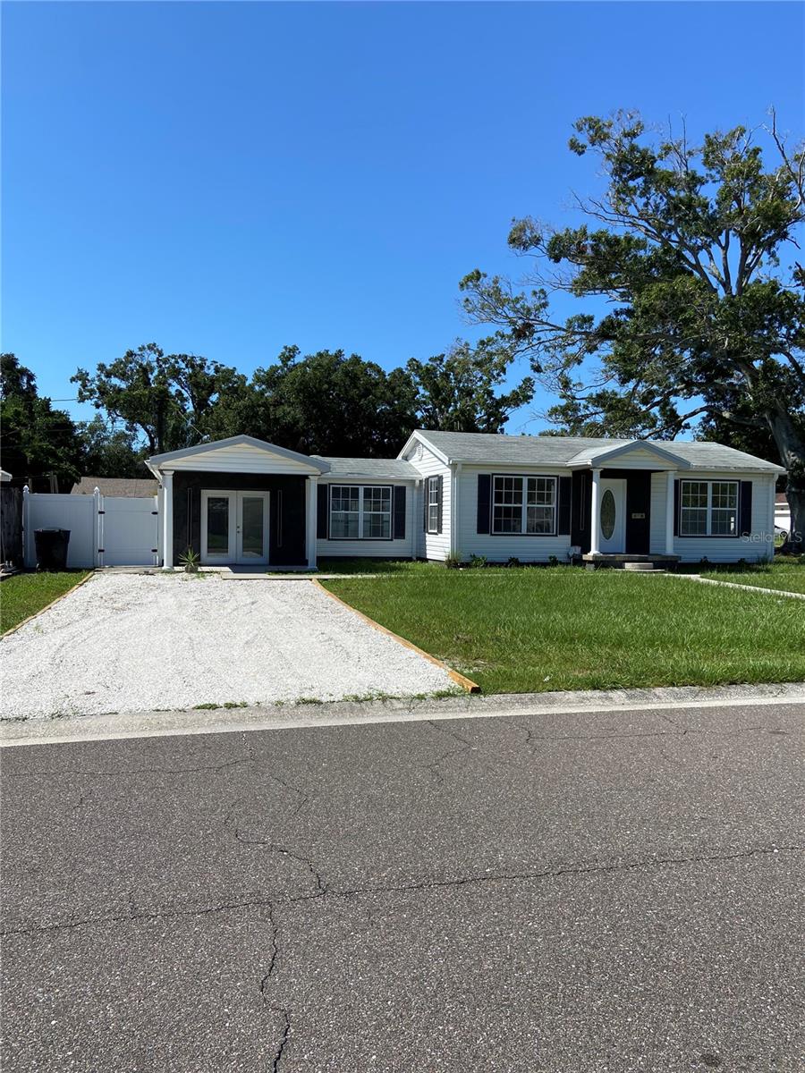 Image 3 of 39 For 2122 52nd Avenue N