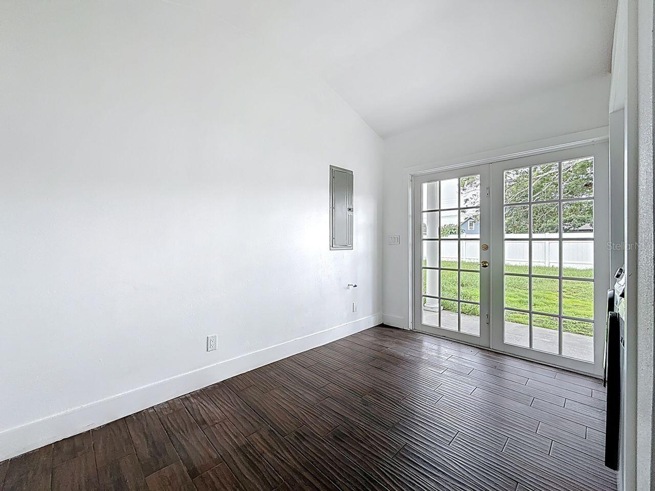 Image 32 of 39 For 2122 52nd Avenue N