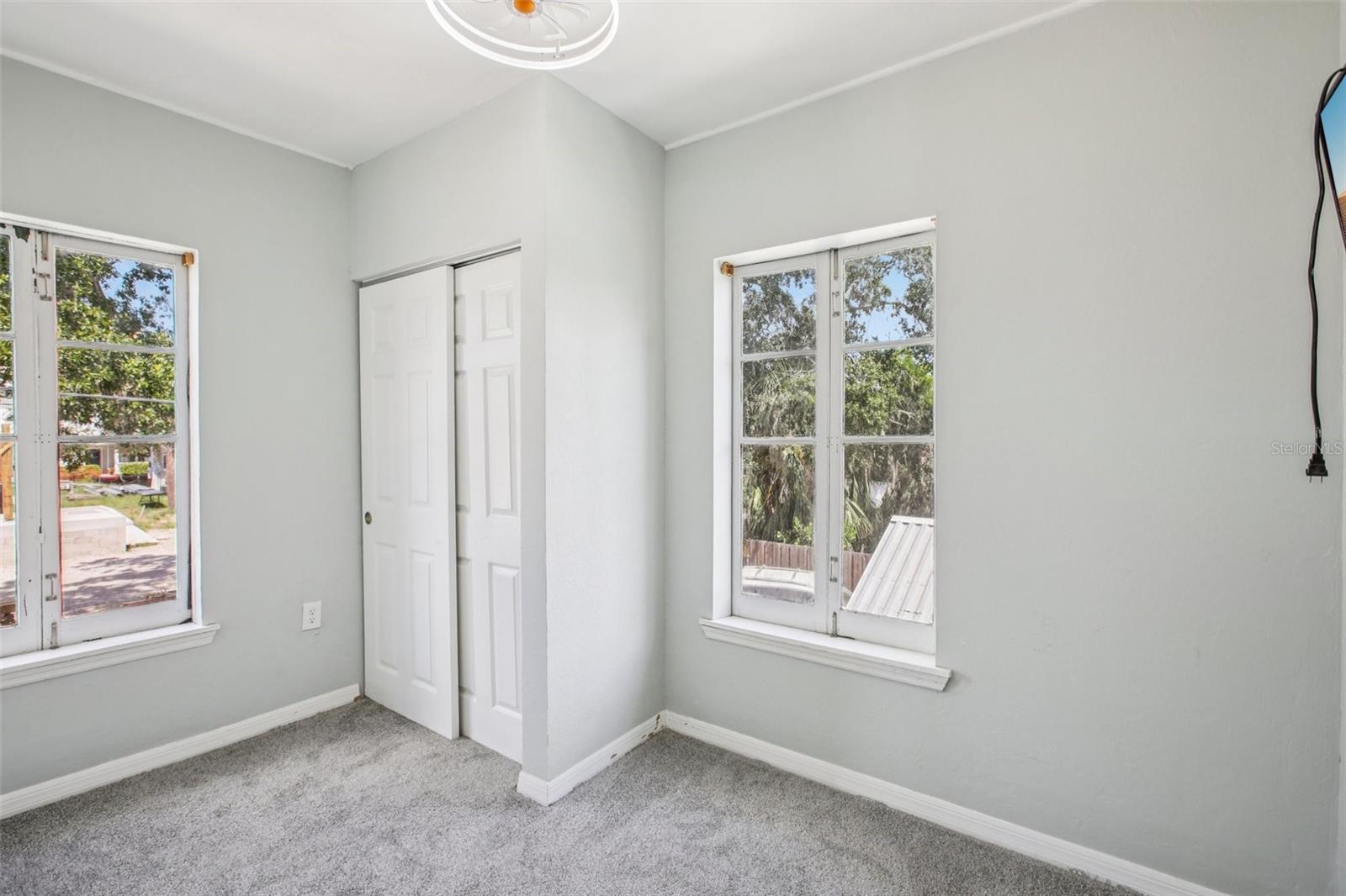 Image 16 of 33 For 321 Orange Street
