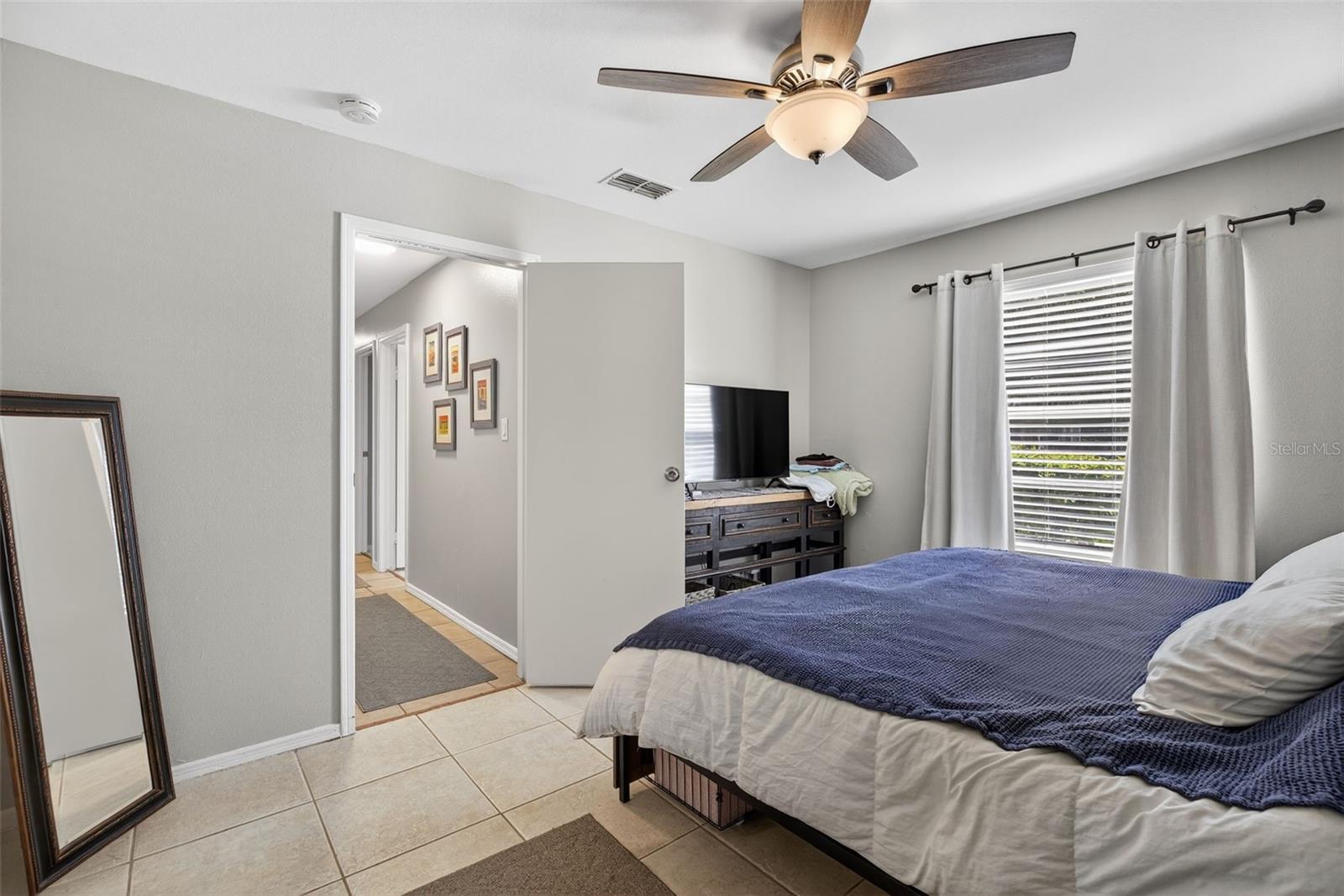 Image 18 of 23 For 1400 Gandy Boulevard N 809