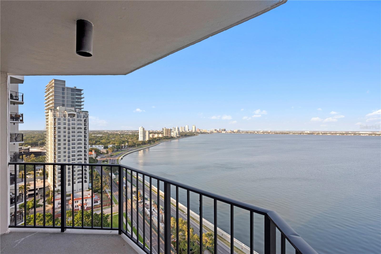 Image 21 of 79 For 3301 Bayshore Boulevard 2207b