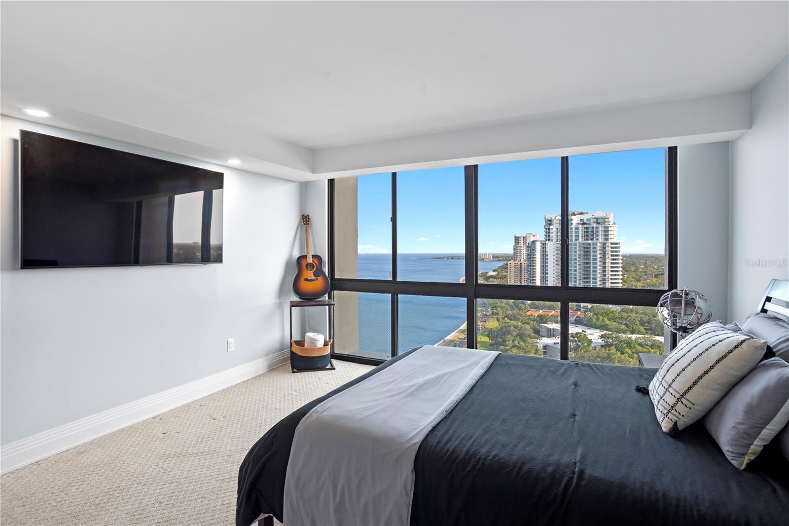 Image 54 of 79 For 3301 Bayshore Boulevard 2207b