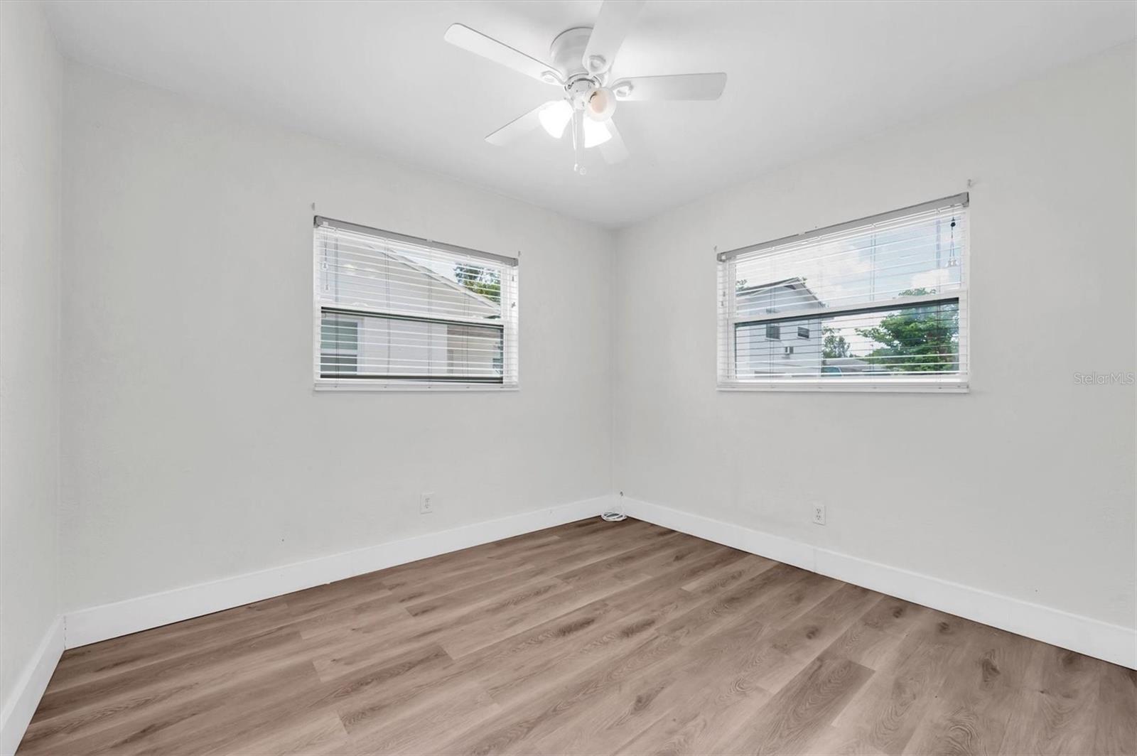 Image 11 of 25 For 5442 9th Avenue N