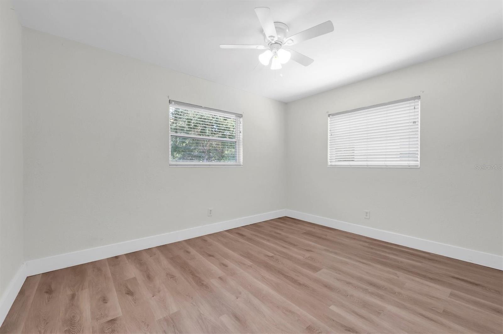 Image 12 of 25 For 5442 9th Avenue N