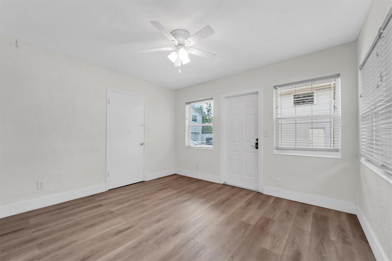 Image 17 of 25 For 5442 9th Avenue N