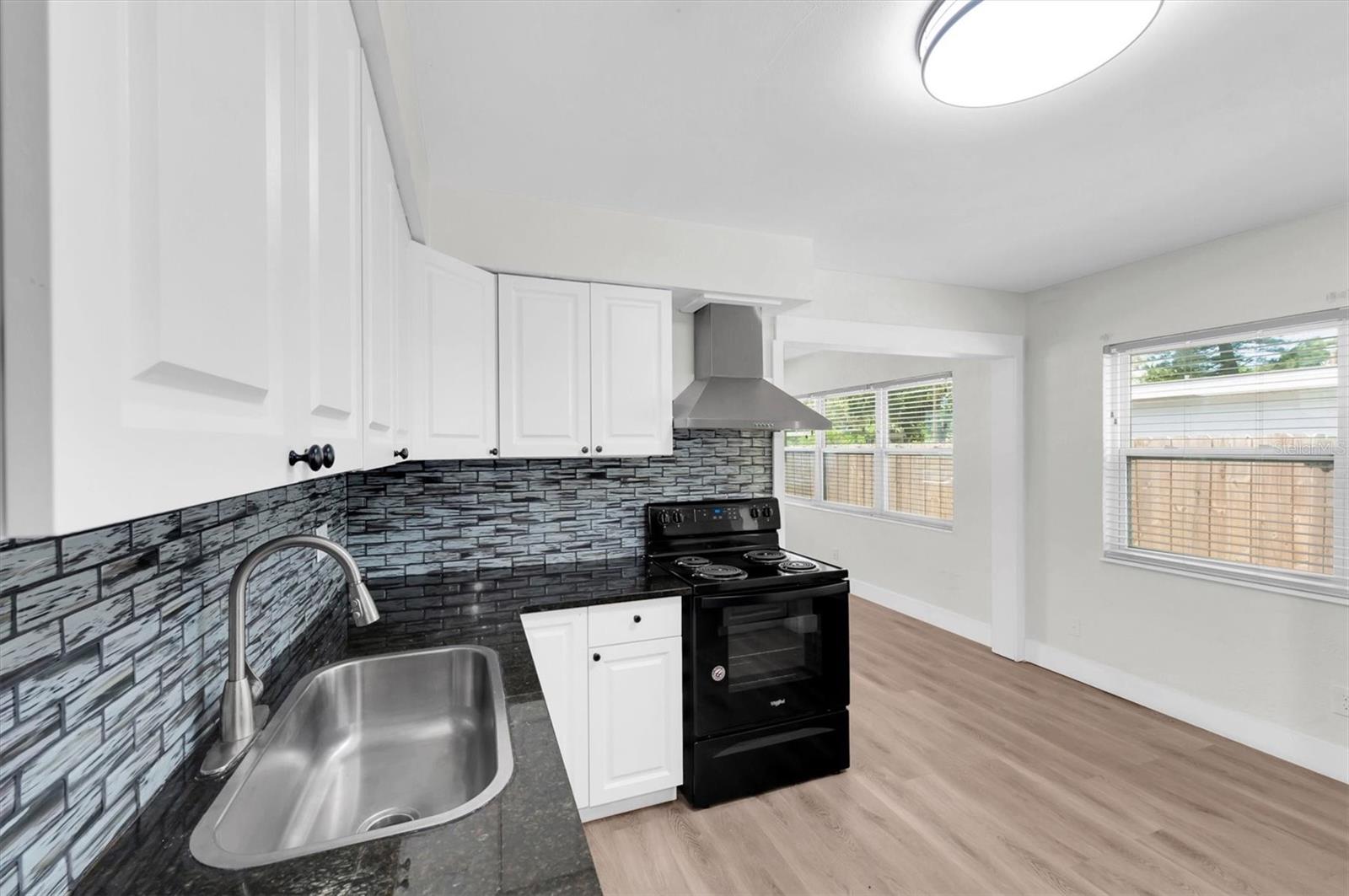 Image 18 of 25 For 5442 9th Avenue N