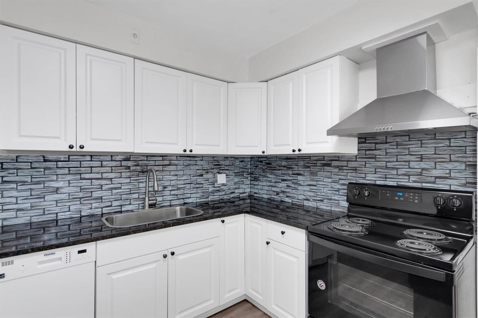 Image 20 of 25 For 5442 9th Avenue N