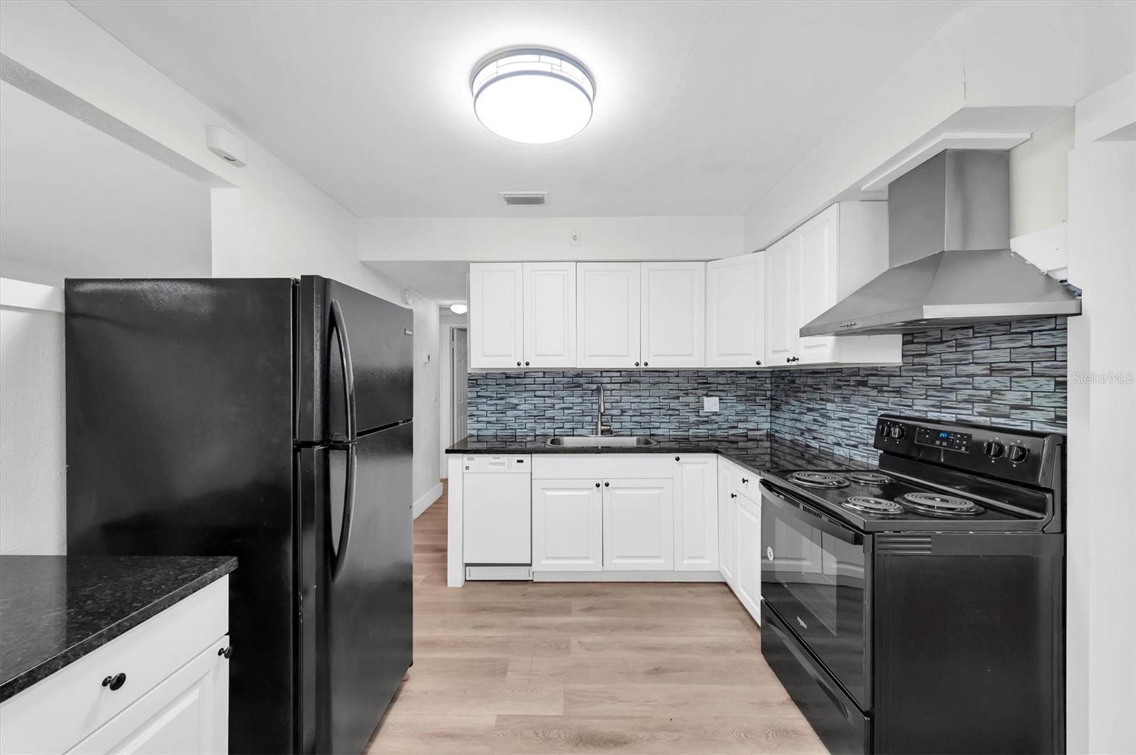 Image 21 of 25 For 5442 9th Avenue N