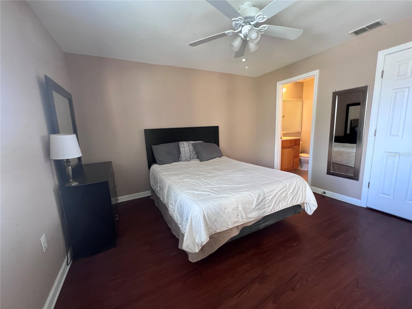 Image 10 of 24 For 10177 Sailwinds Boulevard S 202