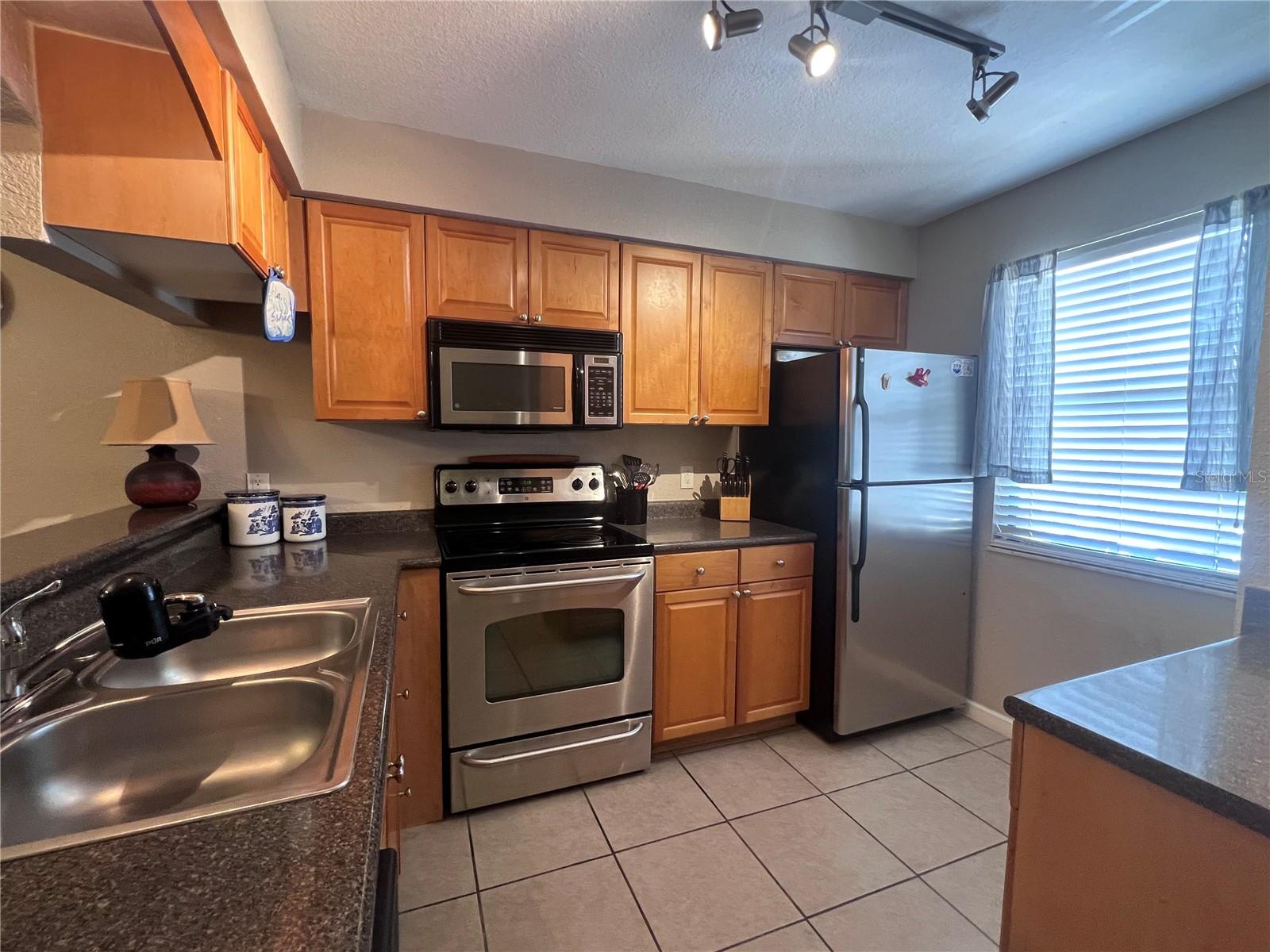 Image 3 of 24 For 10177 Sailwinds Boulevard S 202