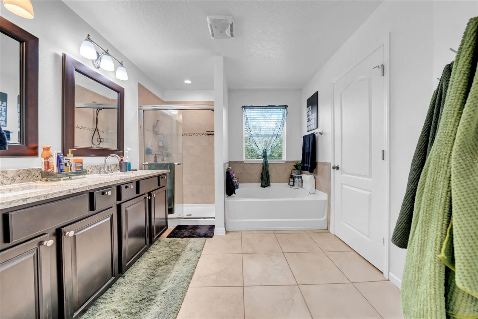 Image 39 of 61 For 2605 Holly Bluff Court