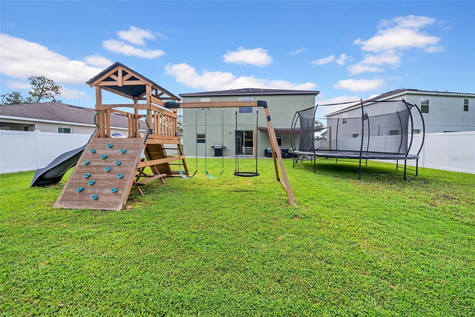 Image 8 of 61 For 2605 Holly Bluff Court
