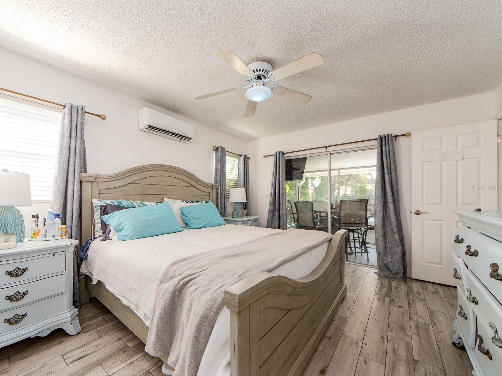 Image 18 of 30 For 2331 Robyn Court