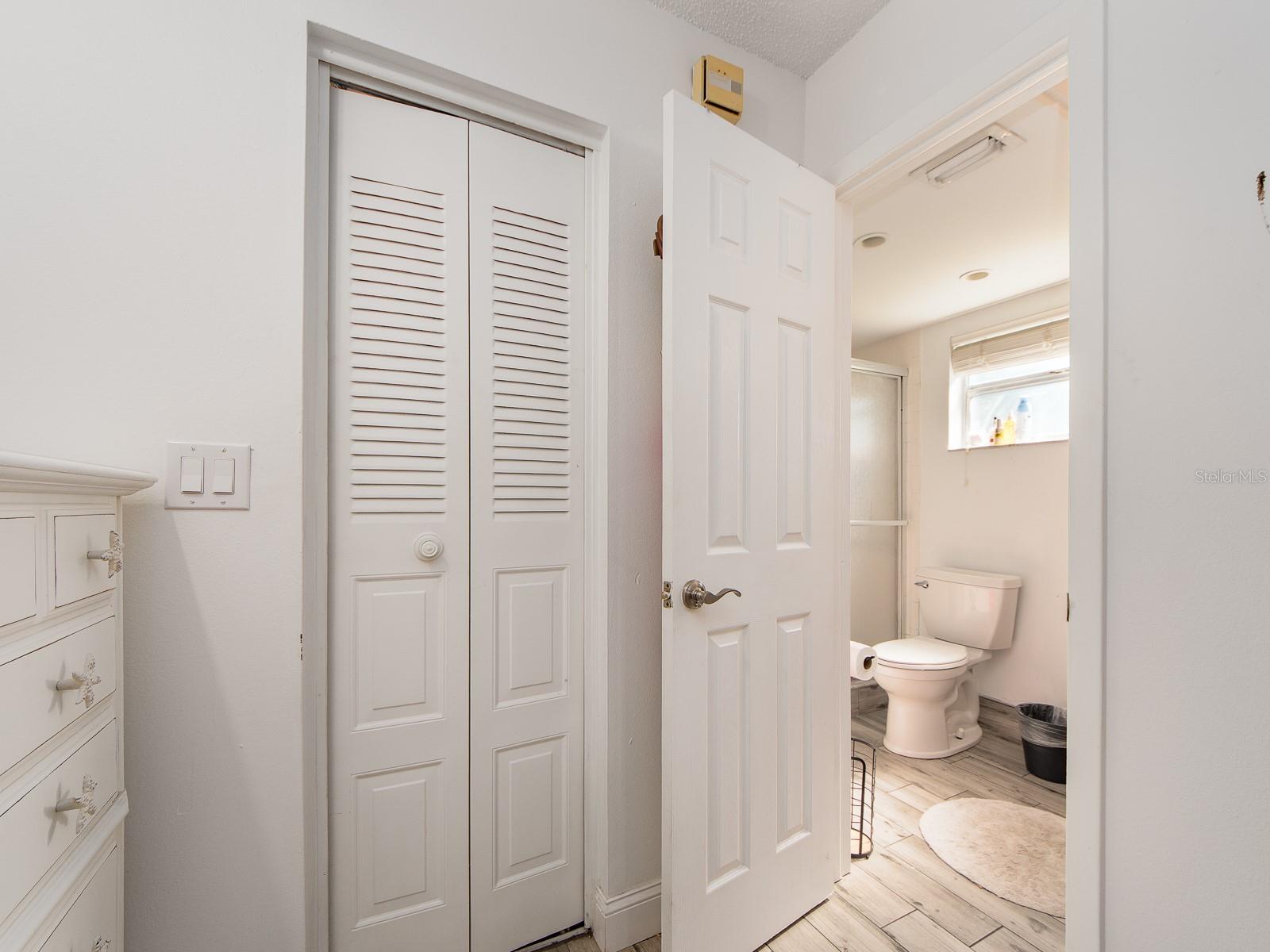 Image 19 of 30 For 2331 Robyn Court