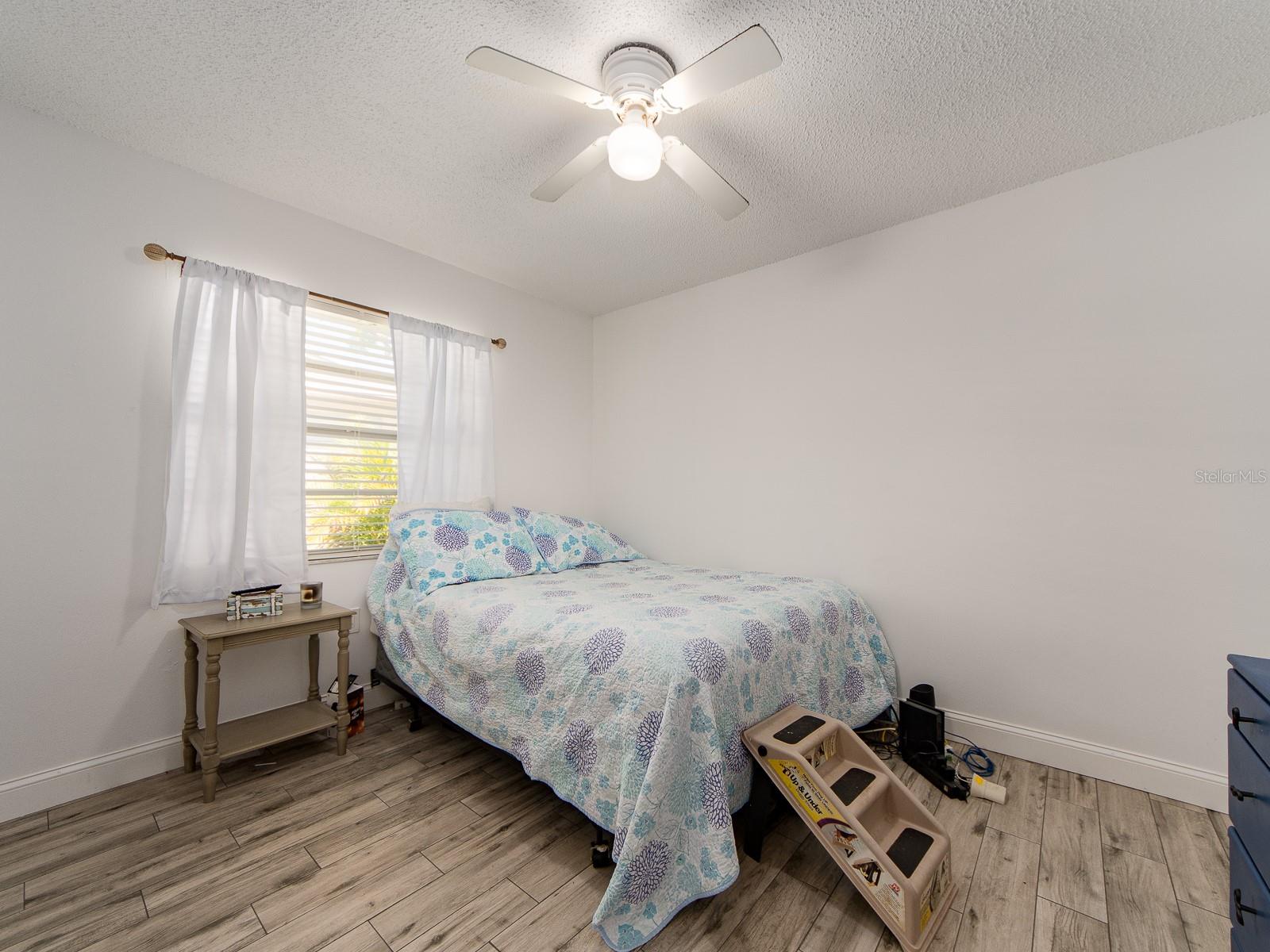 Image 21 of 30 For 2331 Robyn Court