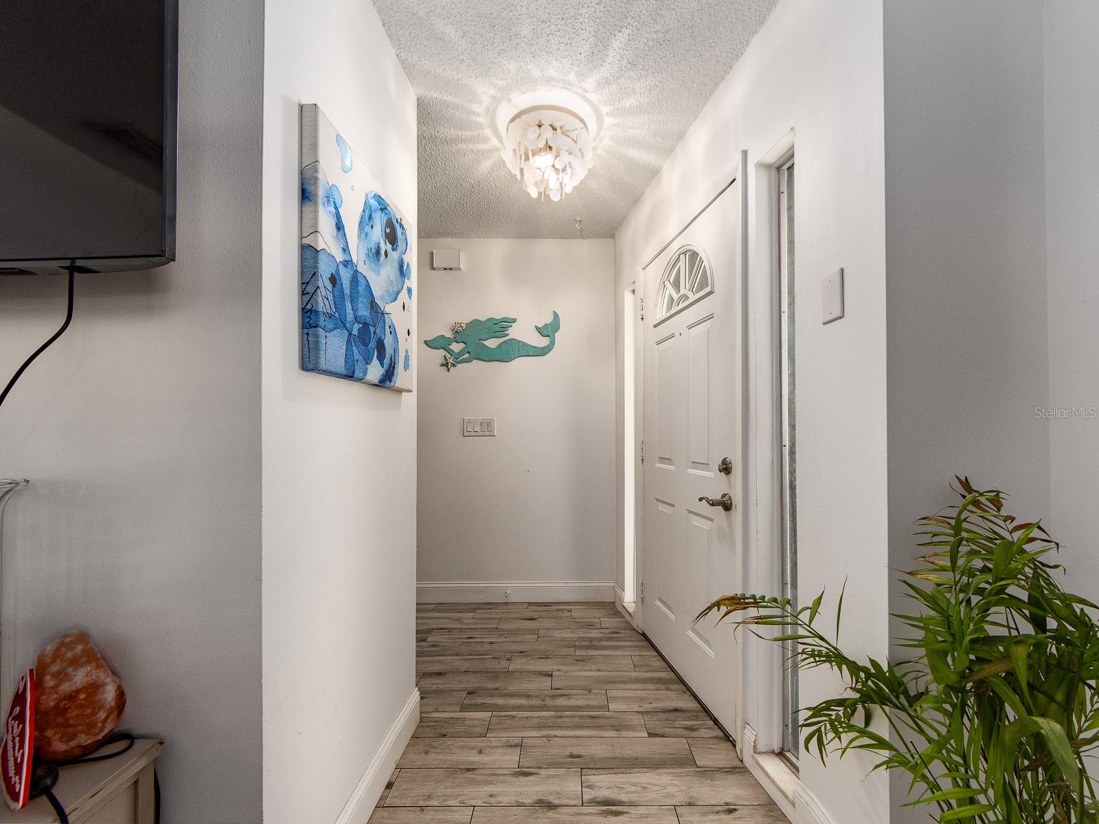 Image 4 of 30 For 2331 Robyn Court