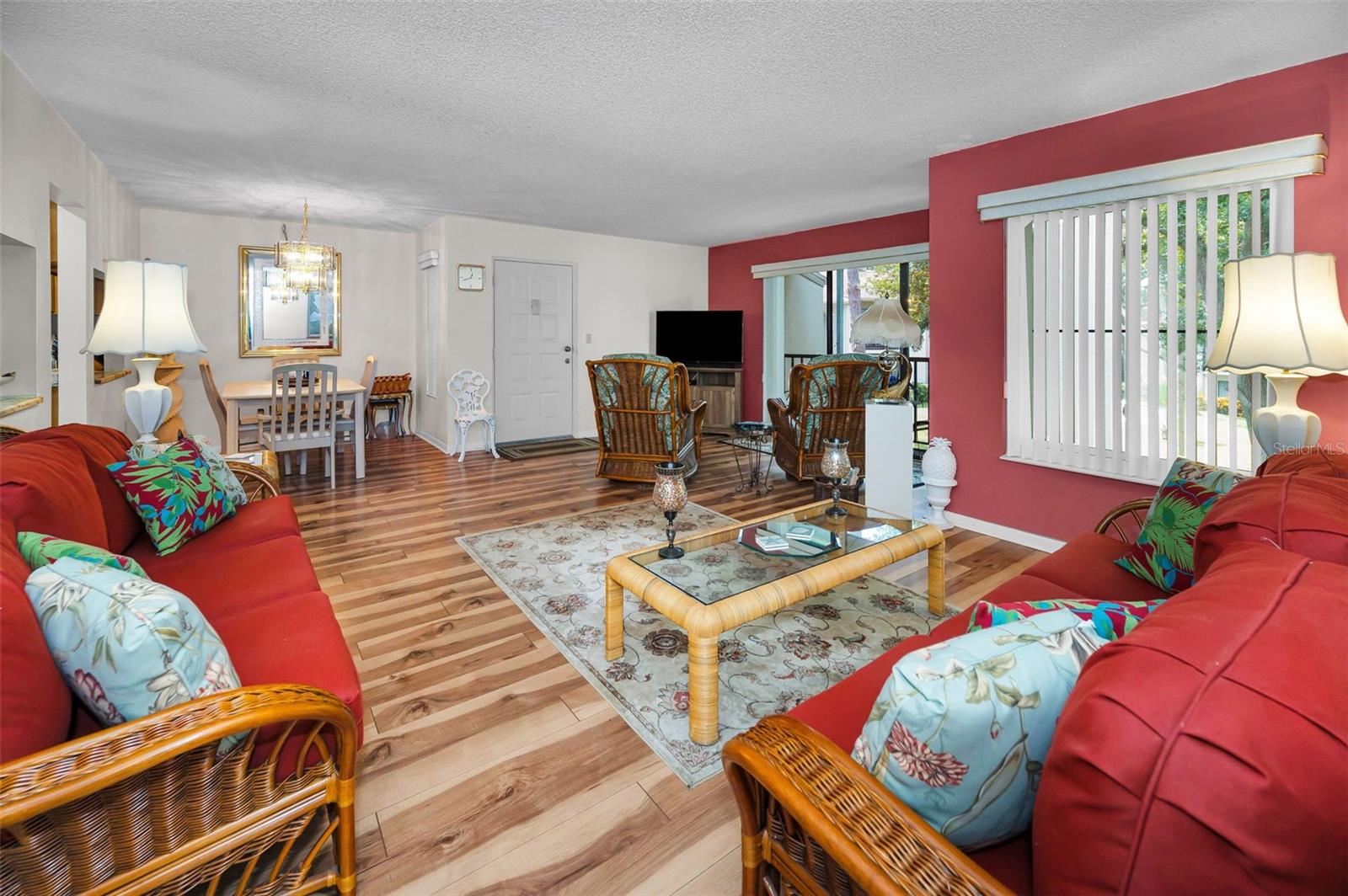 Image 18 of 65 For 2666 Pine Ridge Way N C2