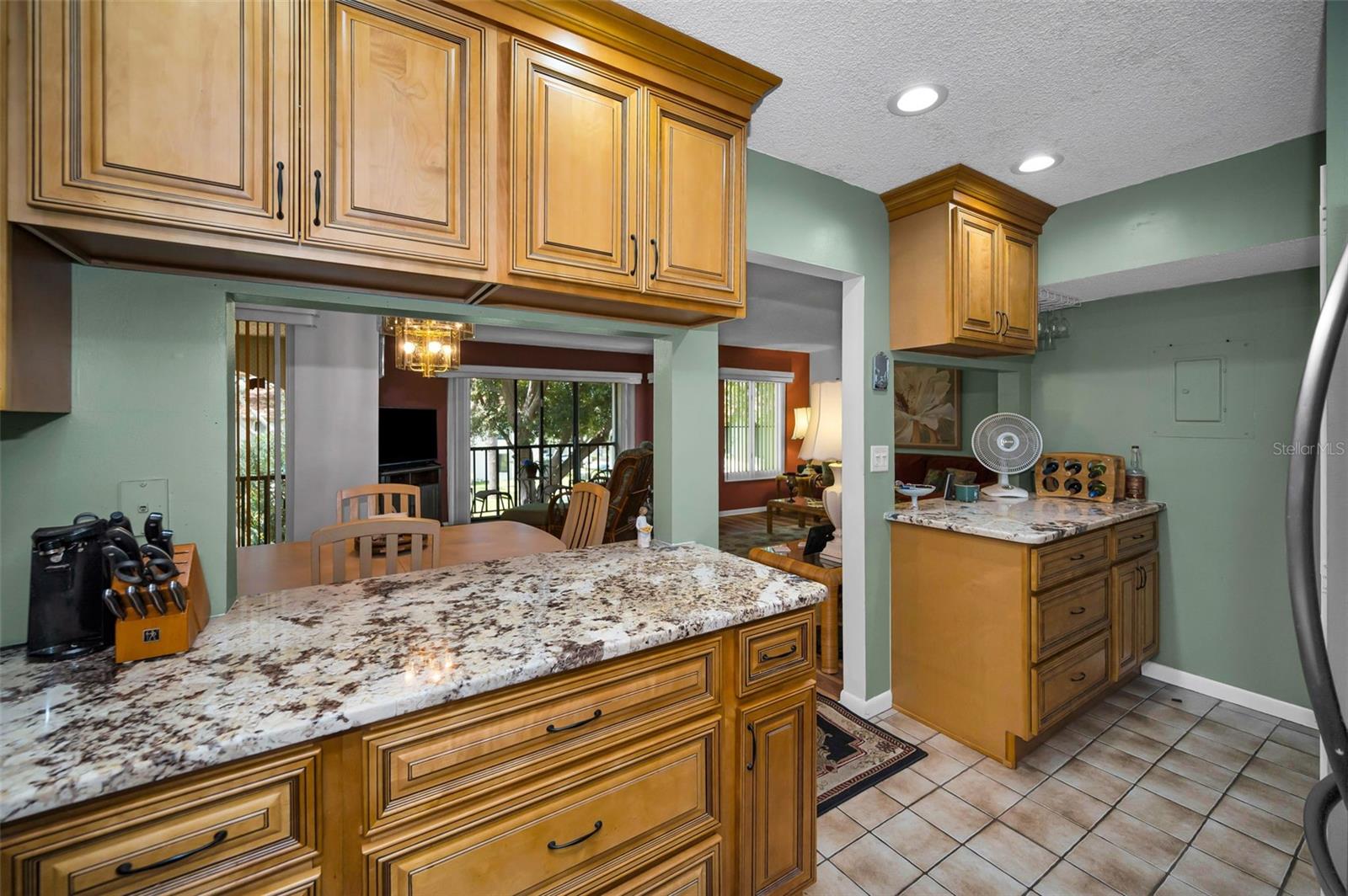 Image 27 of 65 For 2666 Pine Ridge Way N C2