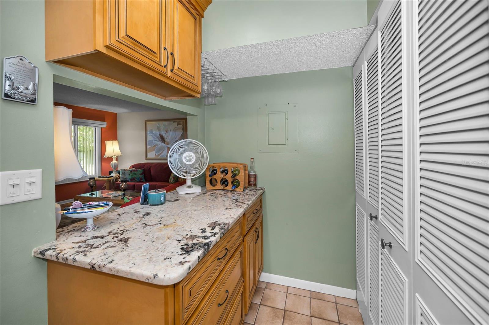 Image 28 of 65 For 2666 Pine Ridge Way N C2