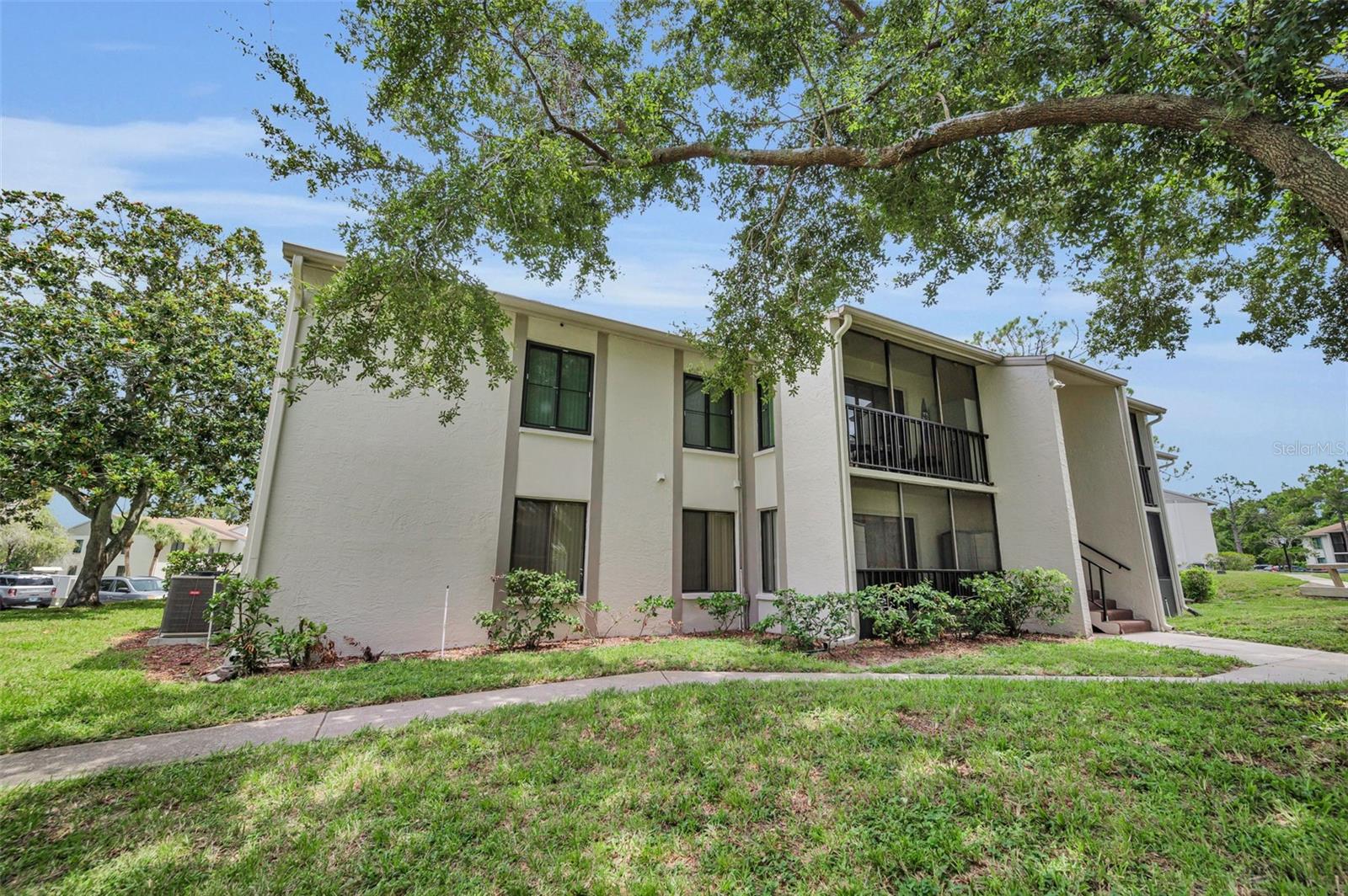 Image 4 of 65 For 2666 Pine Ridge Way N C2