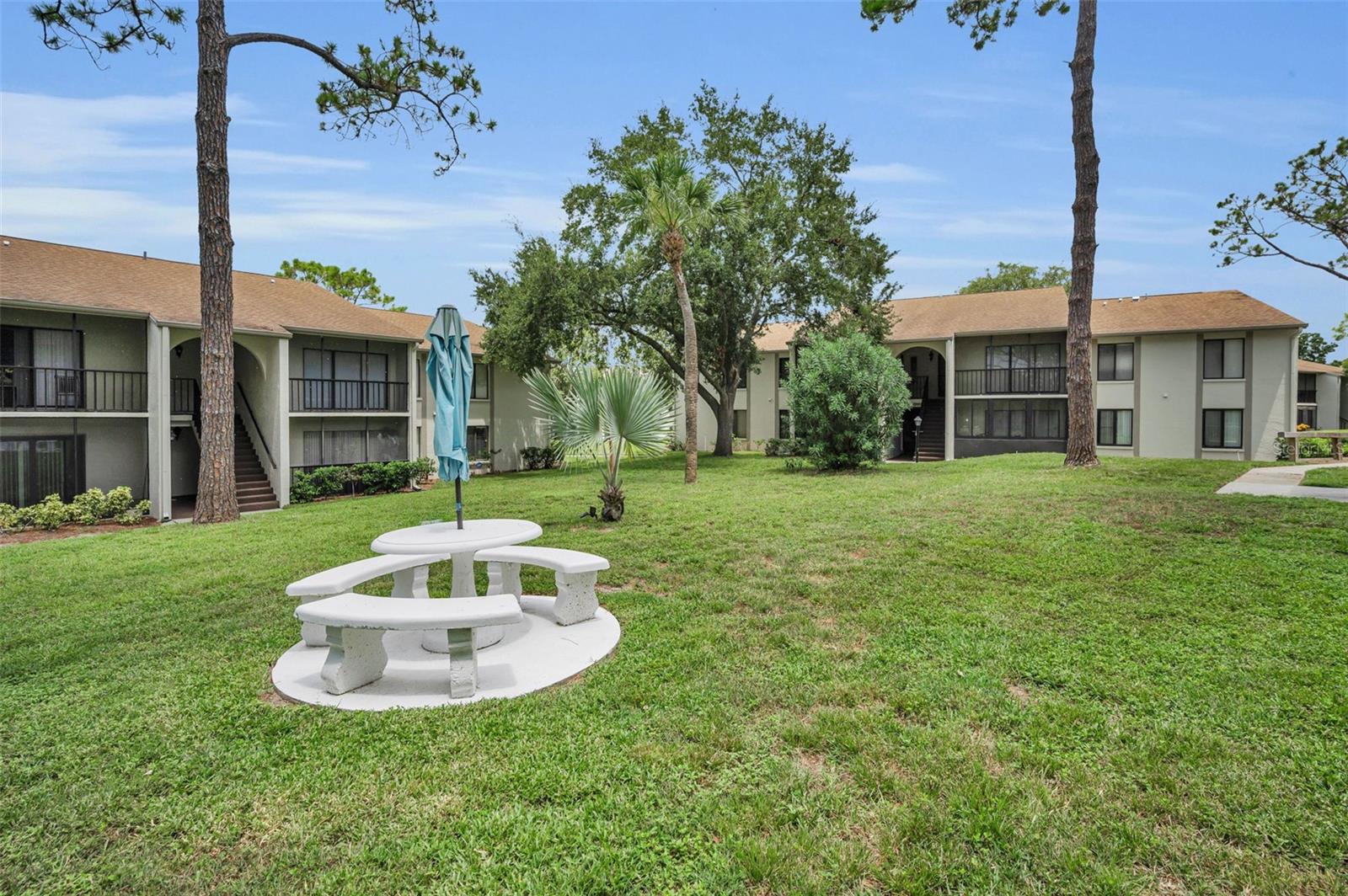 Image 7 of 65 For 2666 Pine Ridge Way N C2