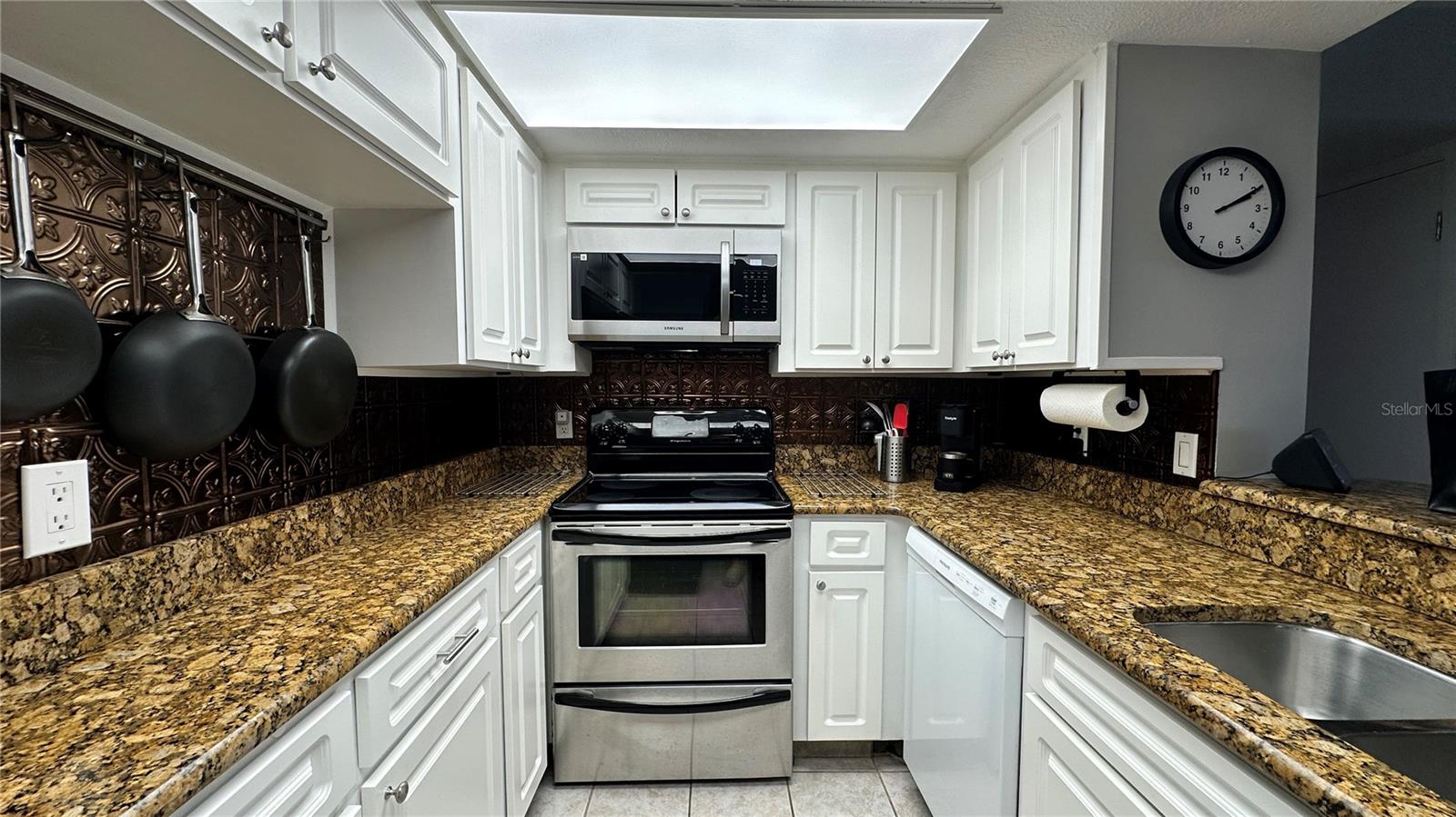 Image 3 of 25 For 4141 Bayshore Boulevard 606
