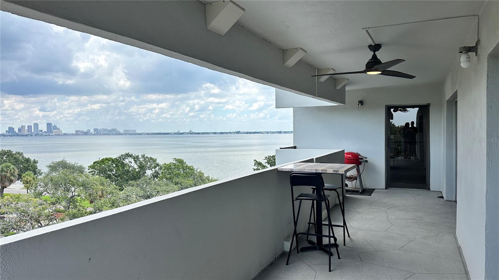 Image 9 of 25 For 4141 Bayshore Boulevard 606