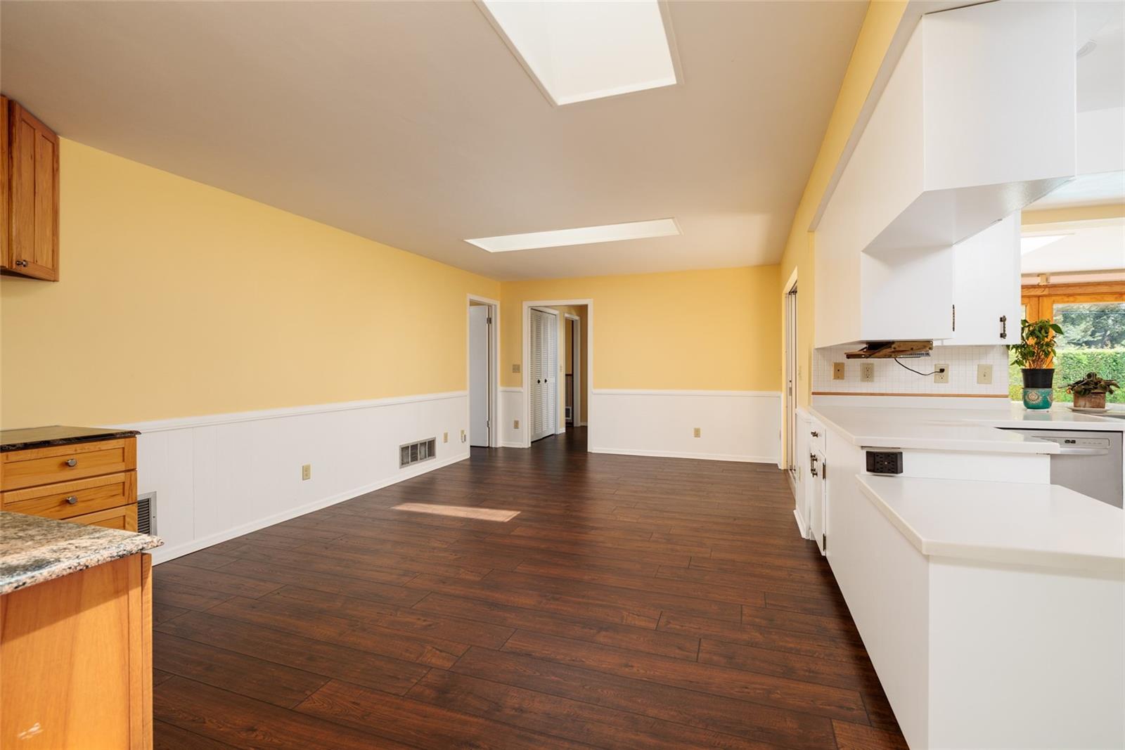 Image 12 of 64 For 1027 Grovewood Court