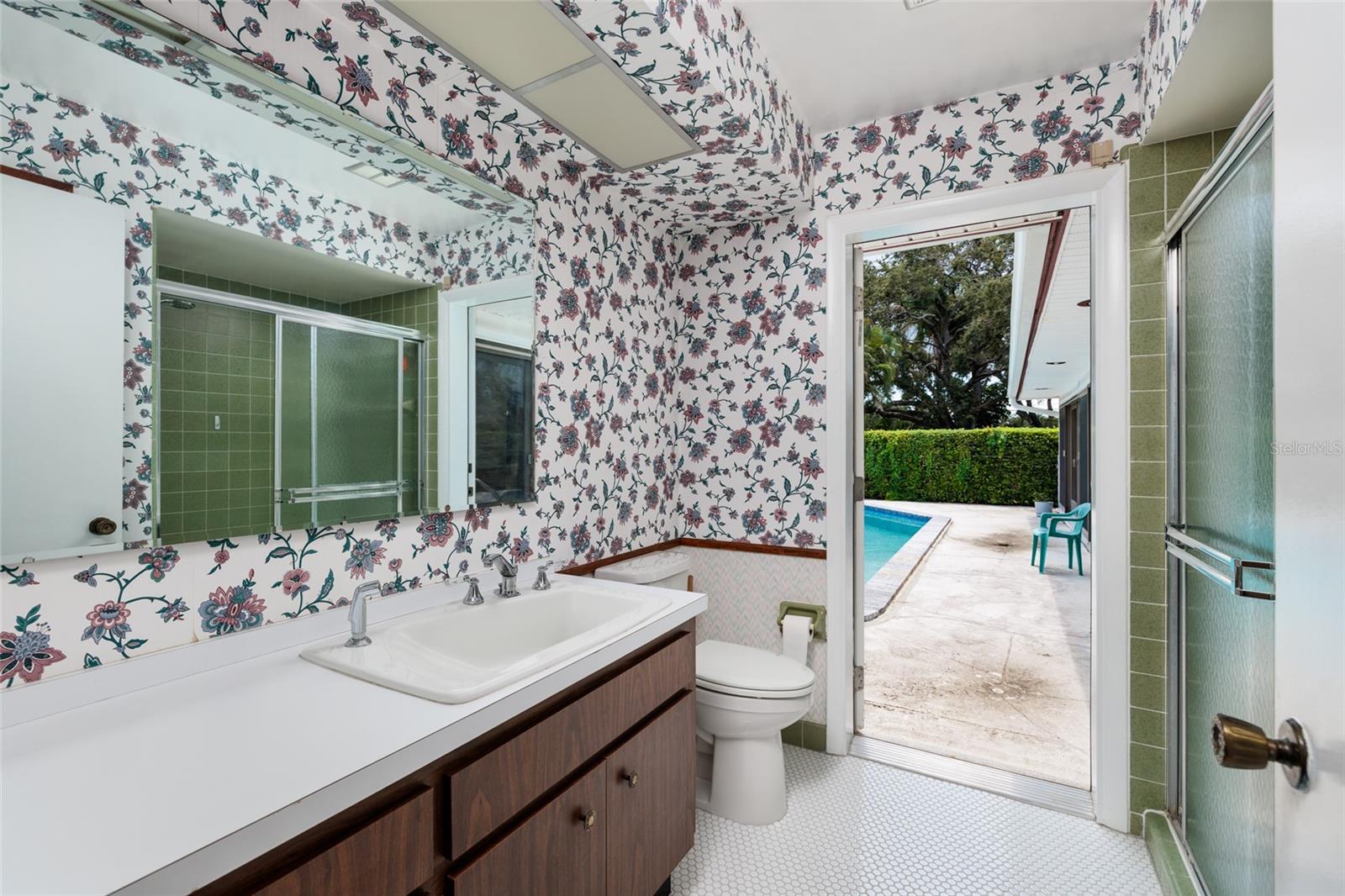 Image 37 of 64 For 1027 Grovewood Court