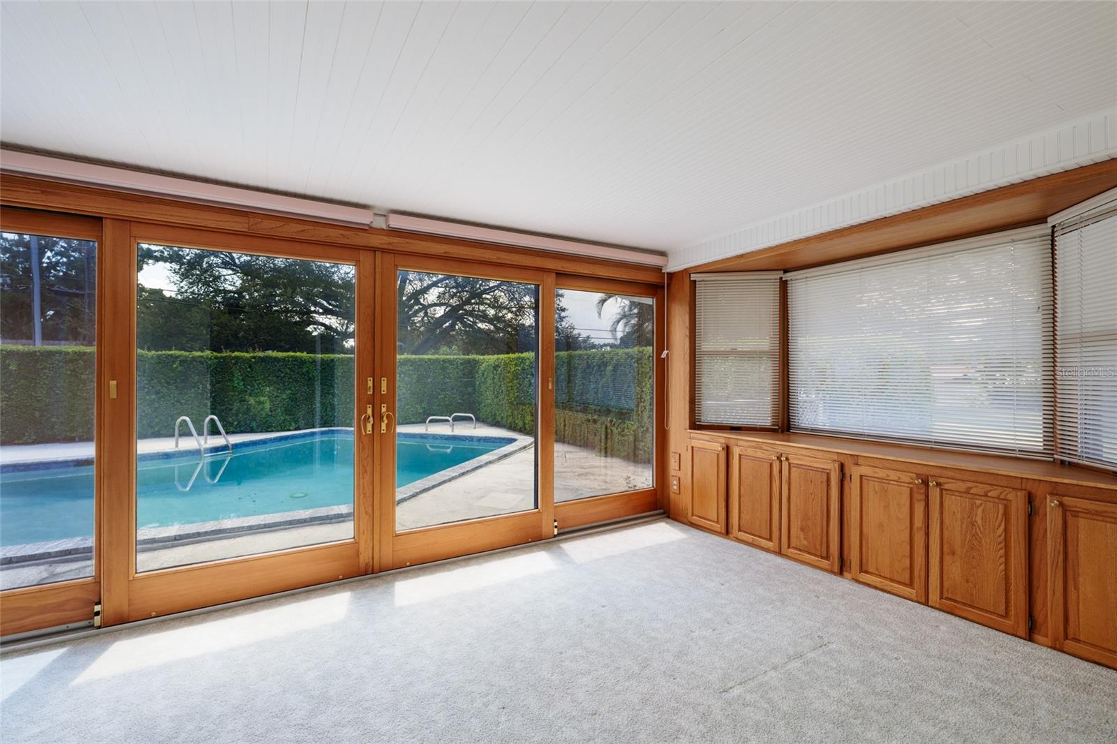Image 4 of 64 For 1027 Grovewood Court
