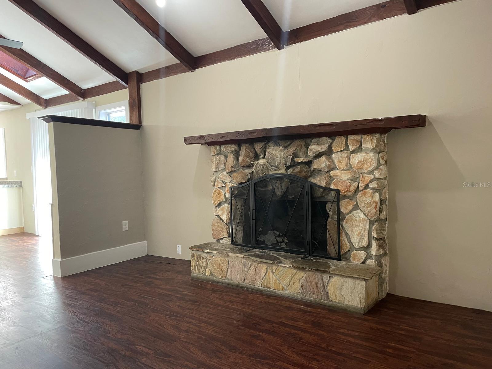 Image 4 of 18 For 2107 8th Road