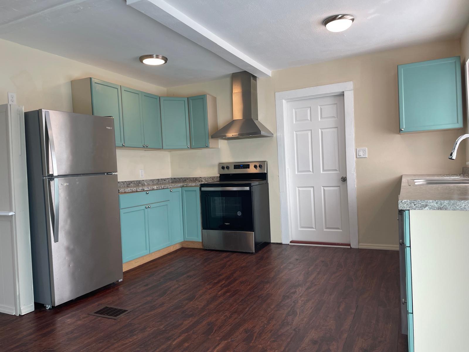 Image 6 of 18 For 2107 8th Road