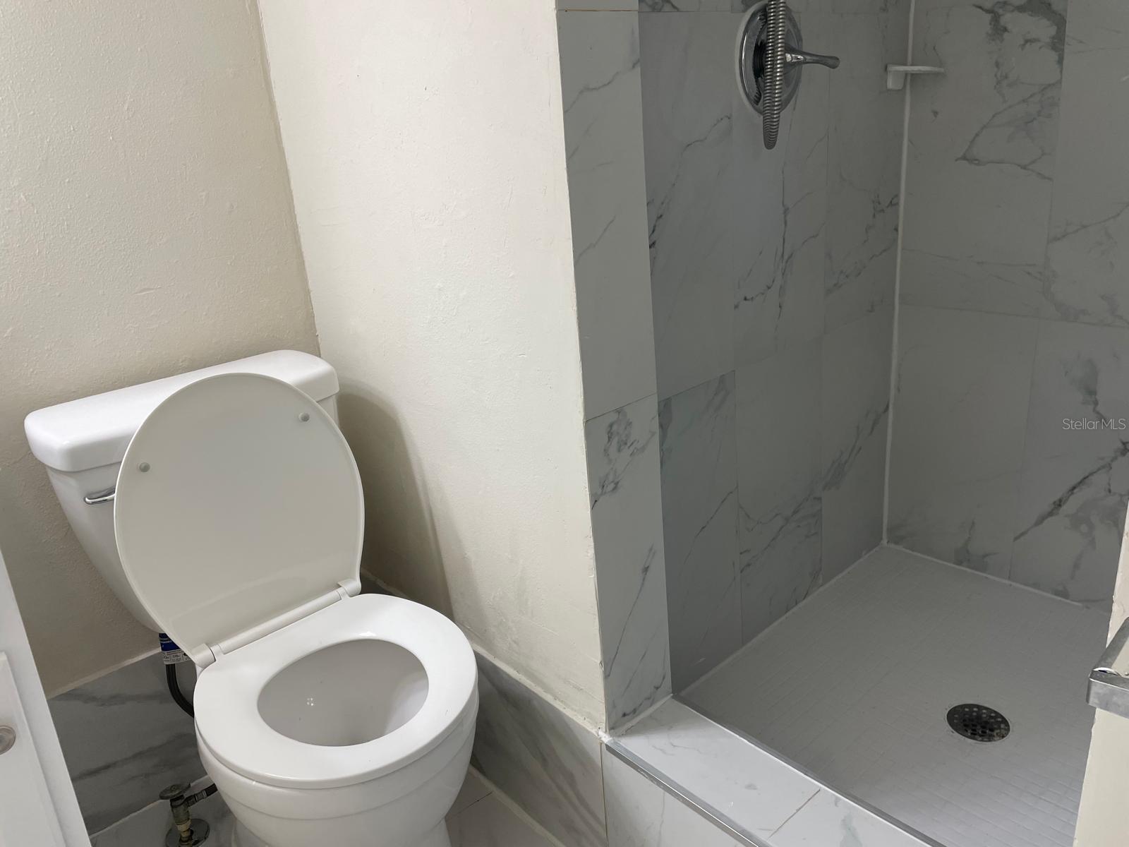 Image 9 of 18 For 2107 8th Road