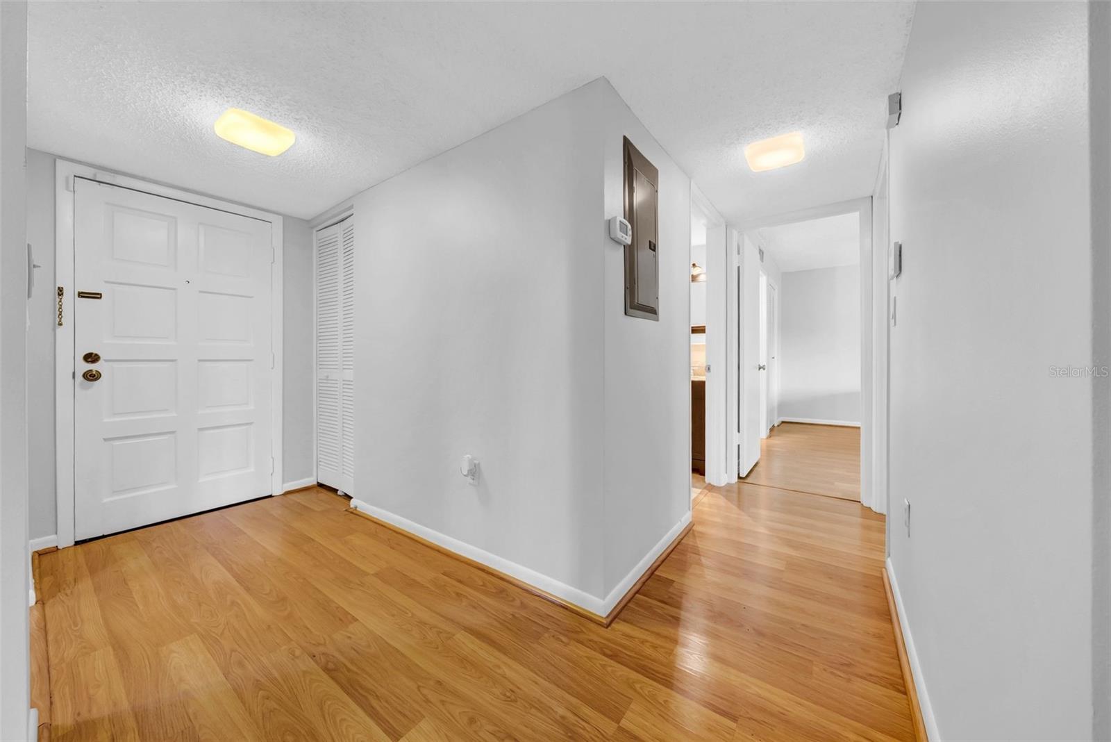 Image 21 of 31 For 7050 Cognac Drive 1