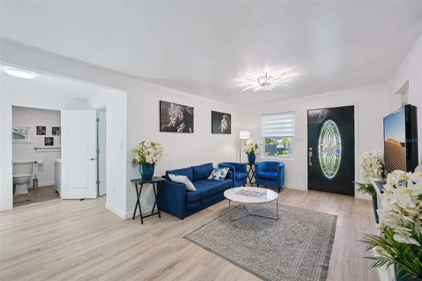 Image 16 of 41 For 8509 Hamner Avenue