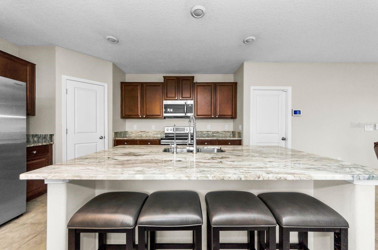 Image 11 of 73 For 17045 Yellow Pine Street