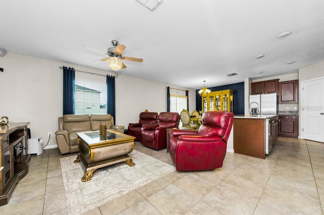 Image 17 of 73 For 17045 Yellow Pine Street