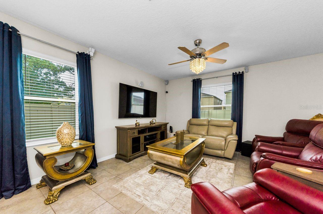 Image 19 of 73 For 17045 Yellow Pine Street