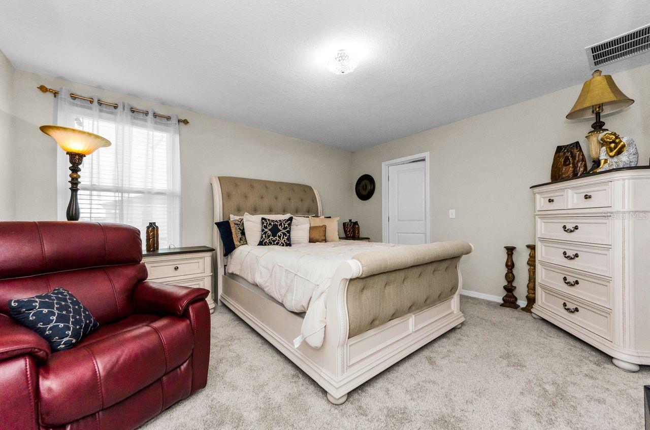 Image 26 of 73 For 17045 Yellow Pine Street