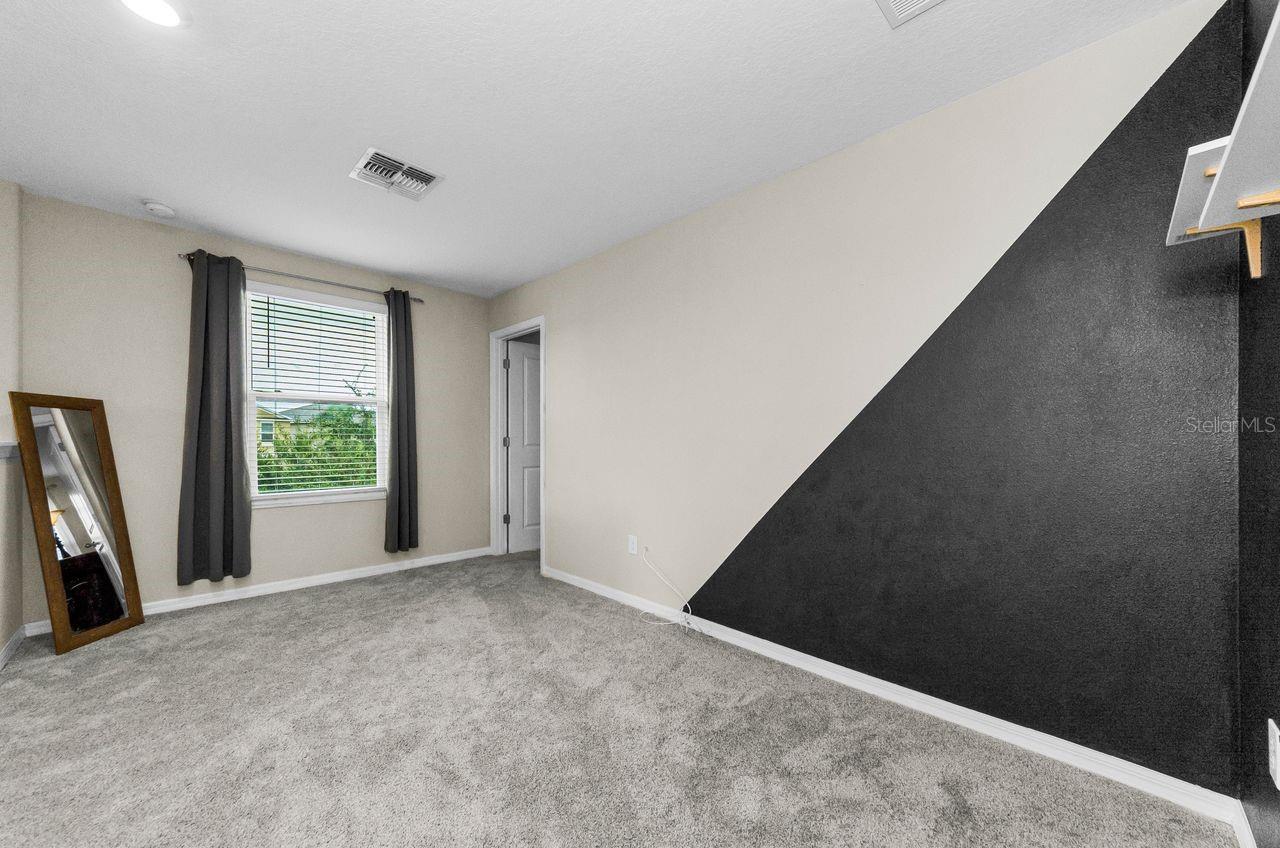 Image 33 of 73 For 17045 Yellow Pine Street