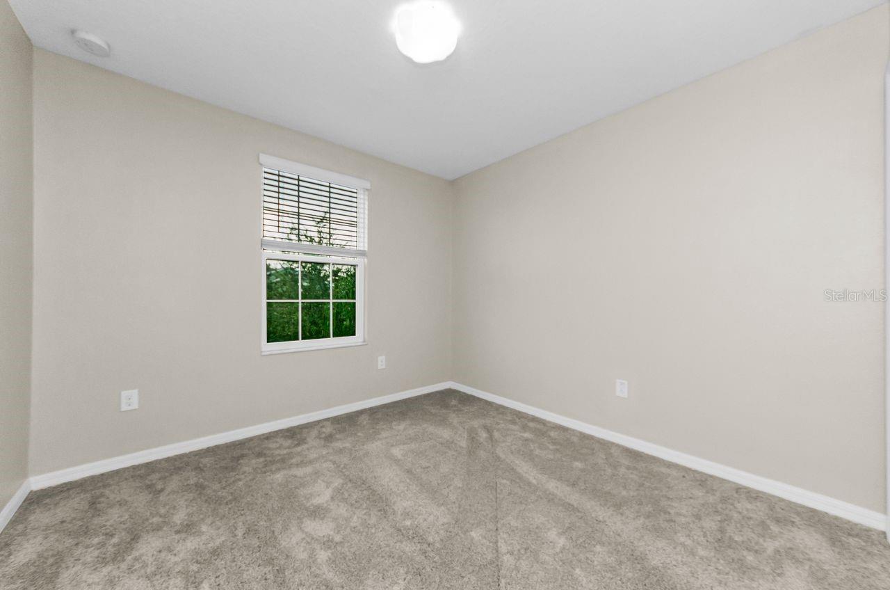 Image 37 of 73 For 17045 Yellow Pine Street