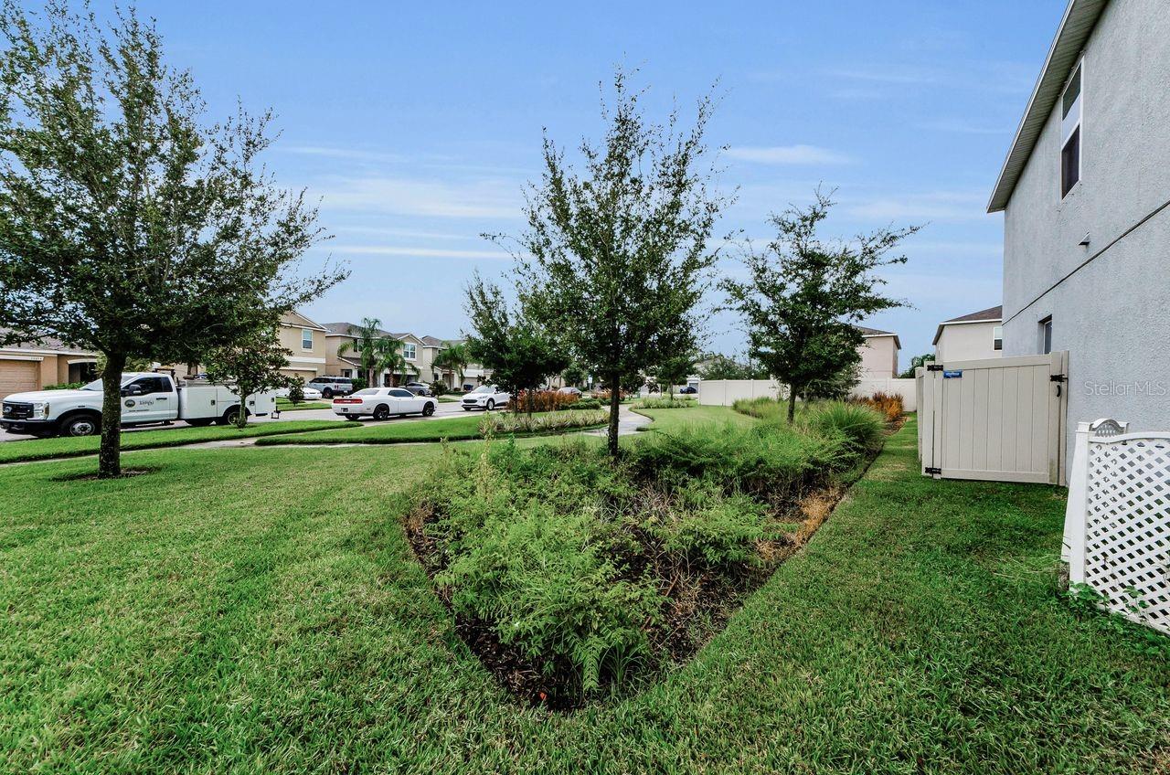 Image 41 of 73 For 17045 Yellow Pine Street
