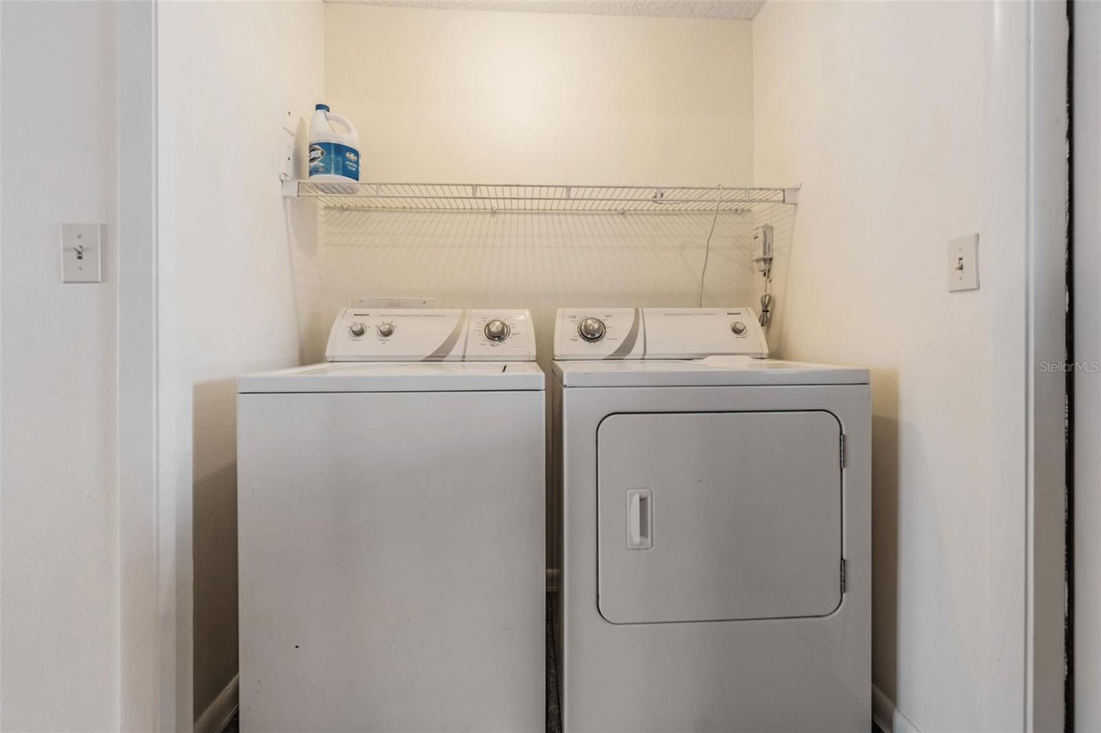 Listing photo id 8 for 1716 Mill Run Circle