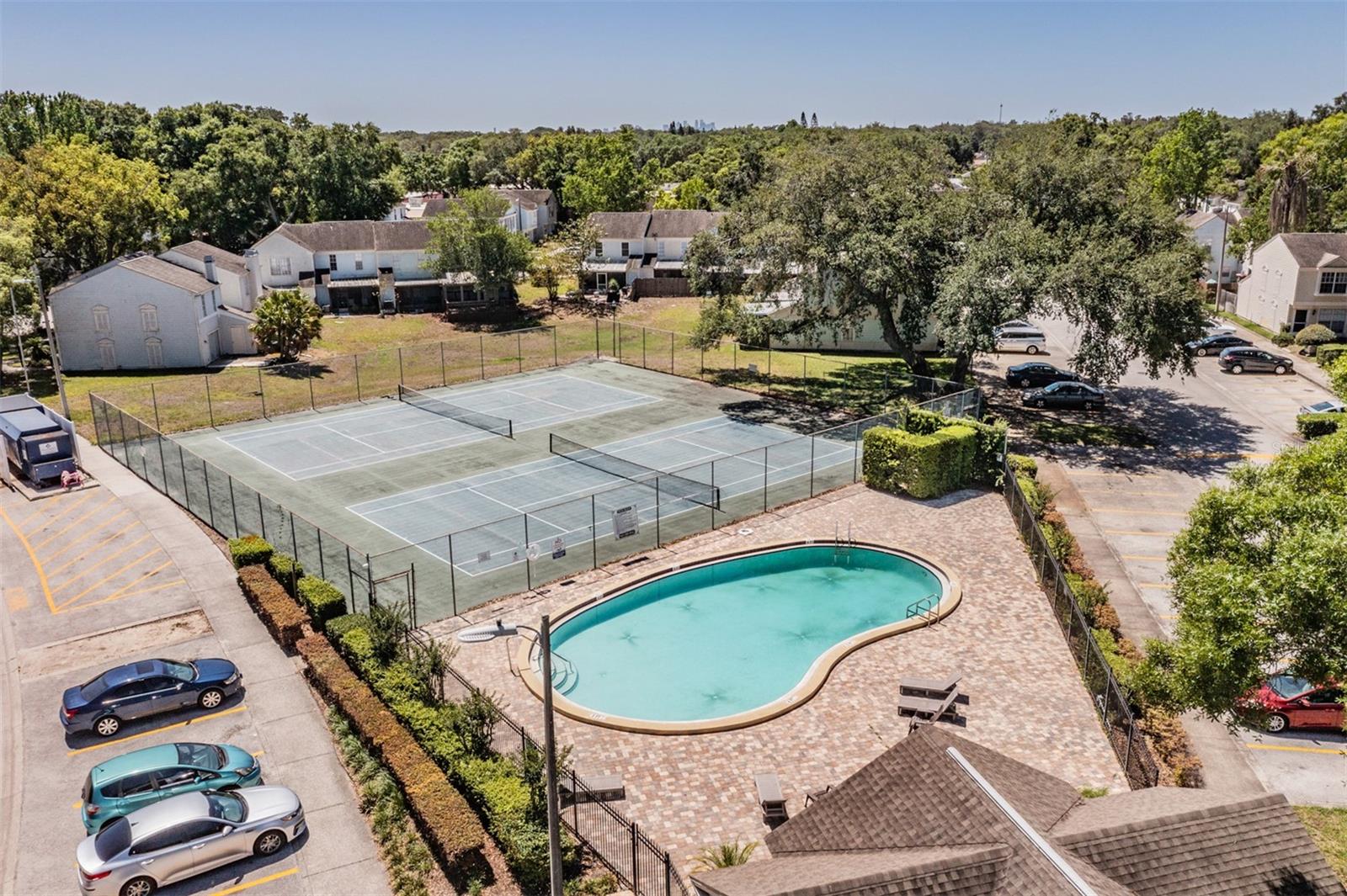 Listing photo id 19 for 1716 Mill Run Circle