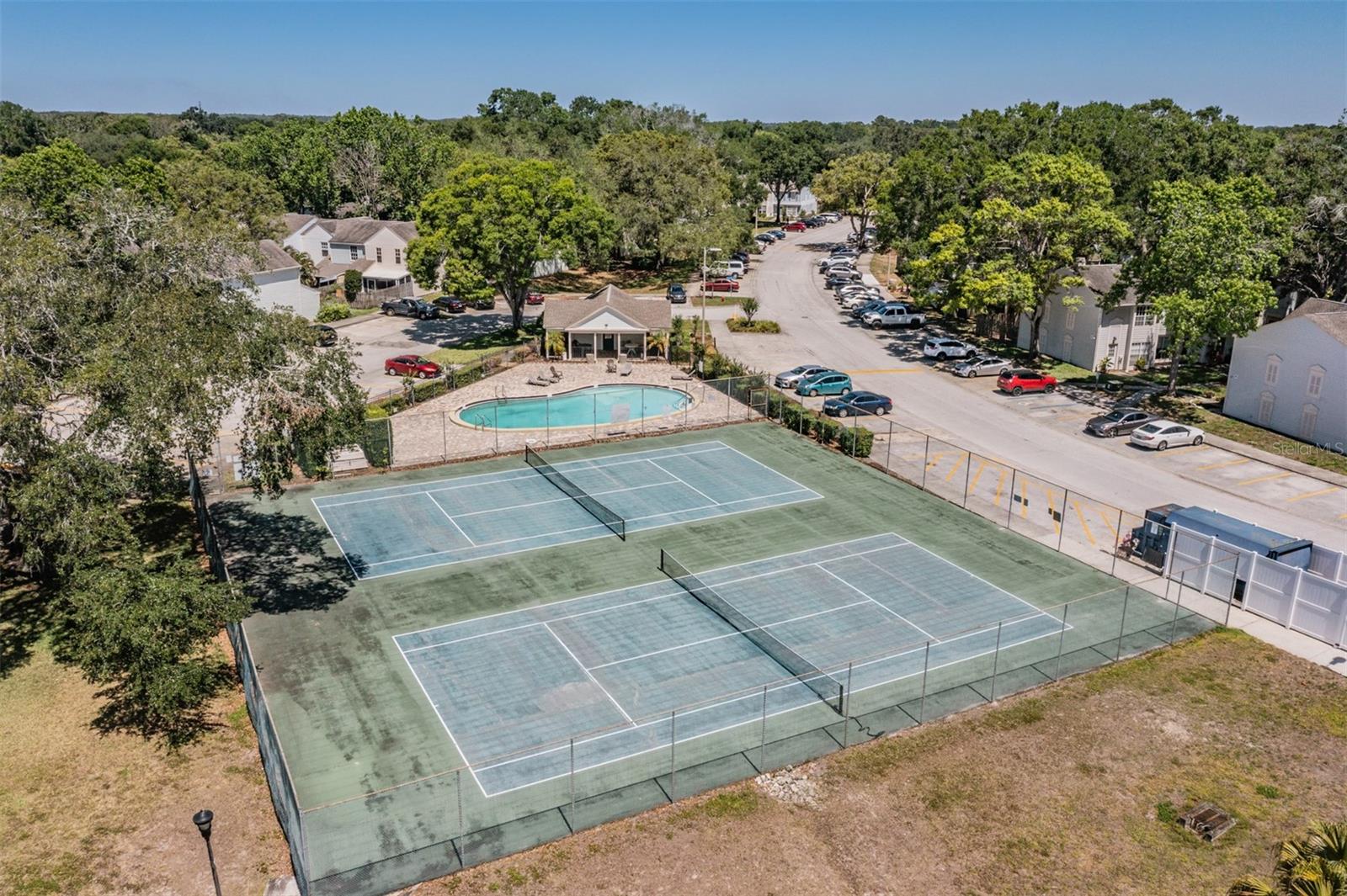 Listing photo id 20 for 1716 Mill Run Circle