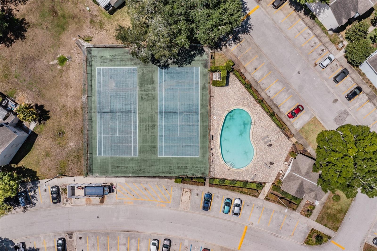 Listing photo id 21 for 1716 Mill Run Circle