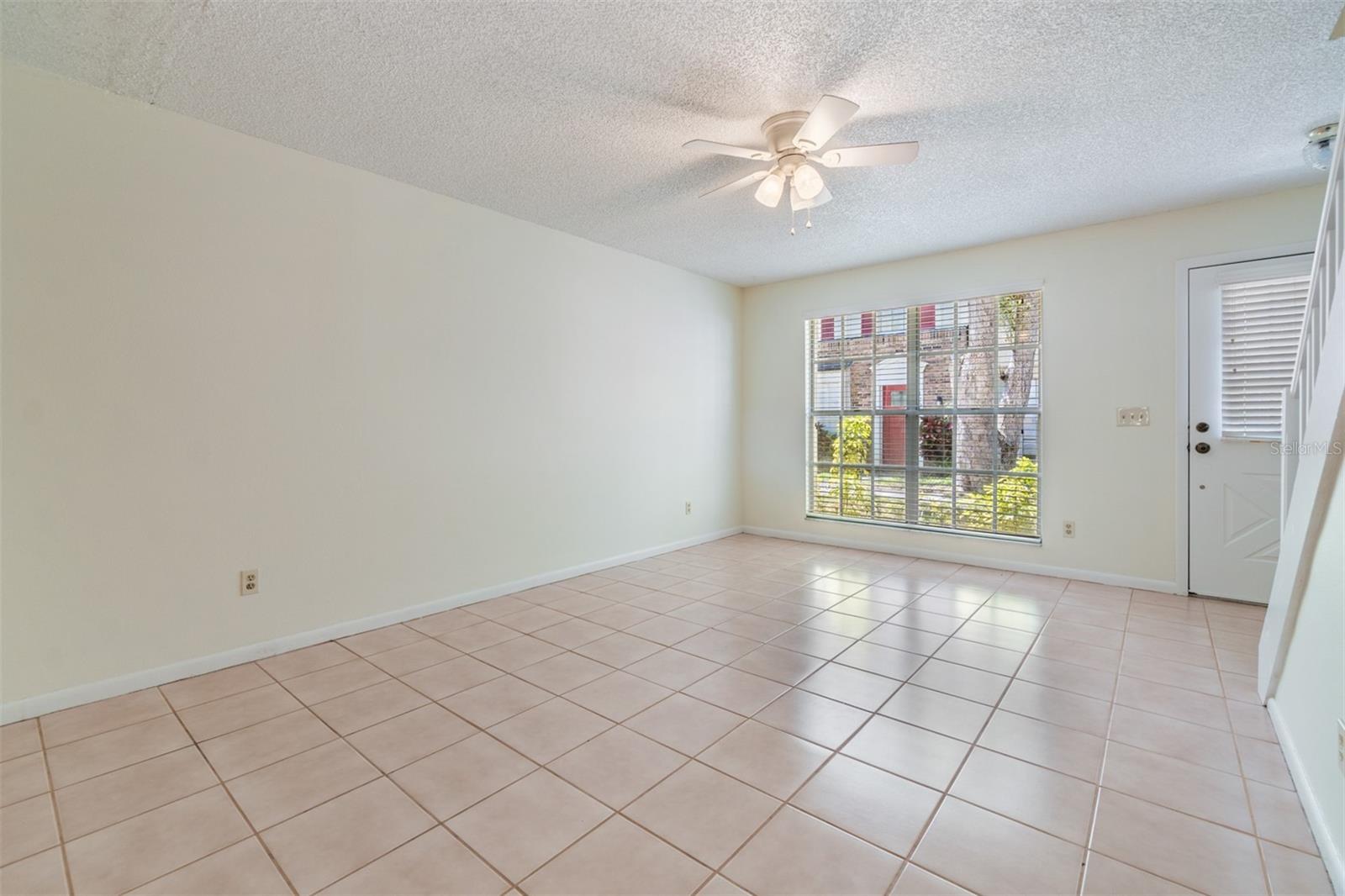 Listing photo id 2 for 1716 Mill Run Circle