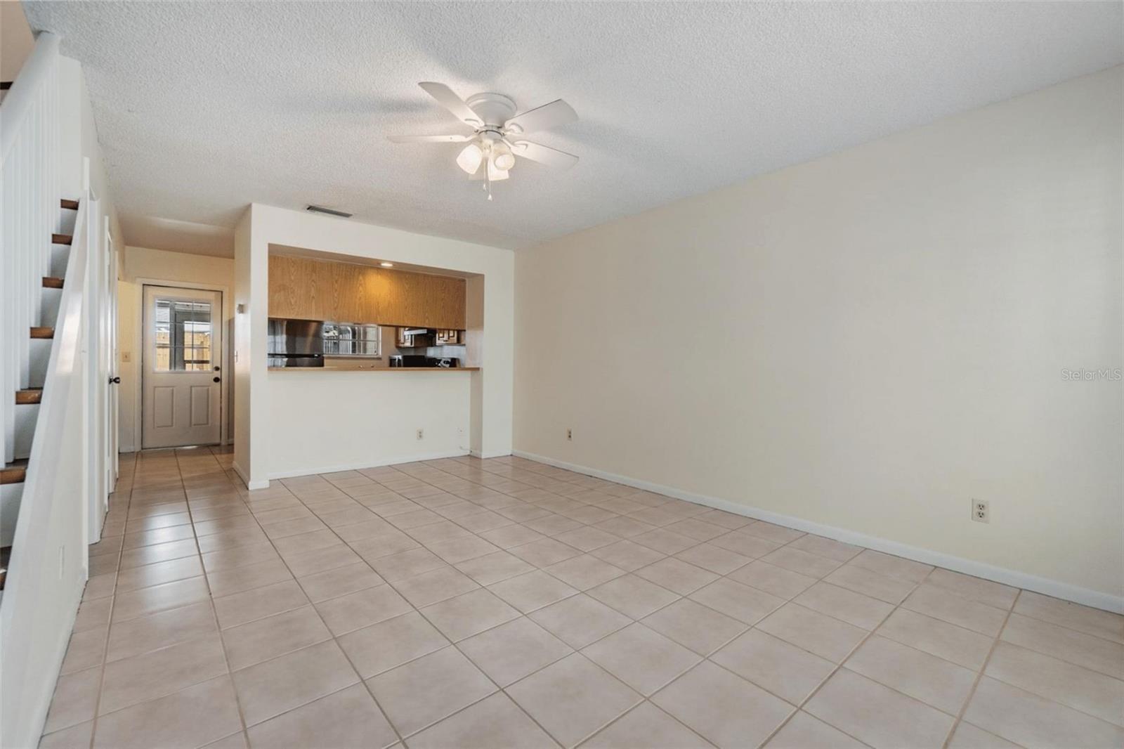 Listing photo id 3 for 1716 Mill Run Circle
